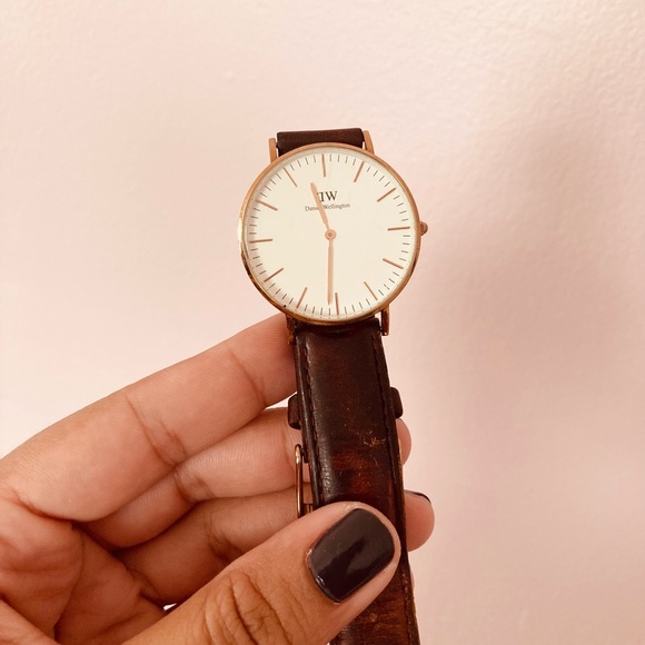 Daniel Wellington Women’s Watch - Gold with Brown Leather - Picture 1 of 3